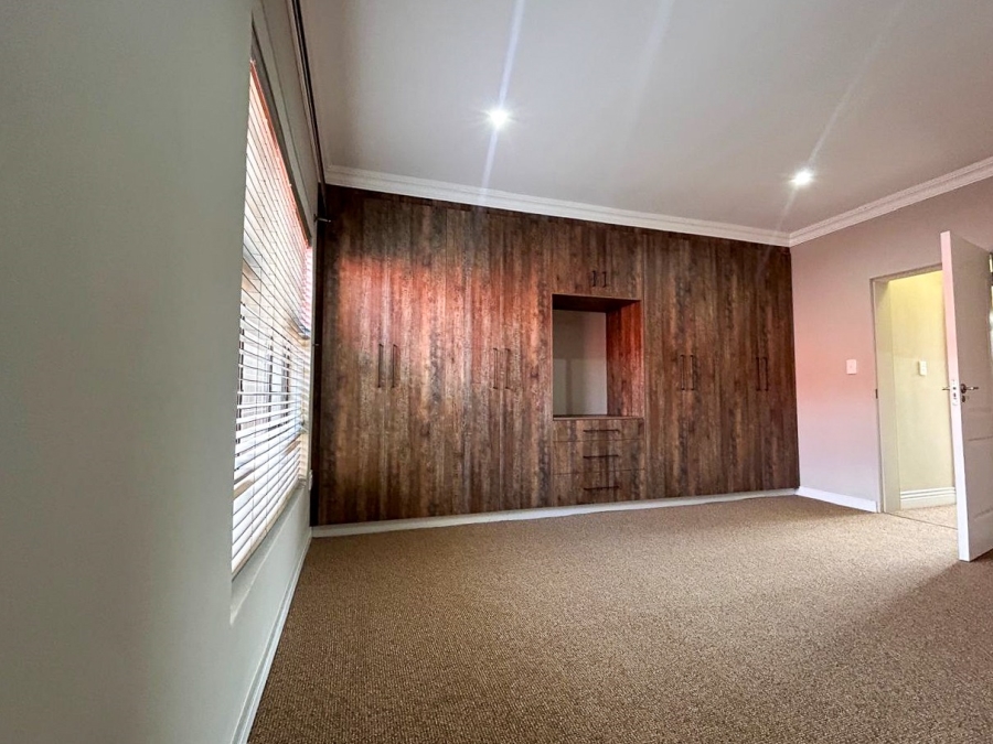 4 Bedroom Property for Sale in Grimbeeck Park North West